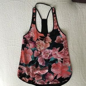 Lululemon 105 degree singlet size 2